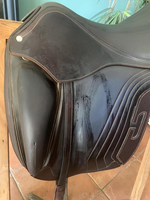 Selle dressage excellent état