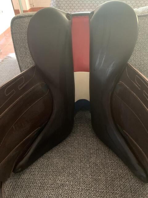 Selle dressage excellent état