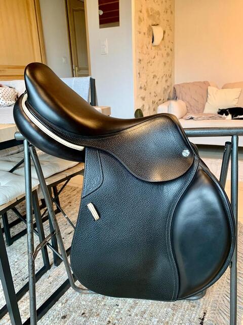 Selle CWD noire