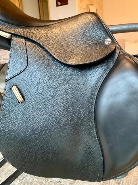 Selle CWD noire