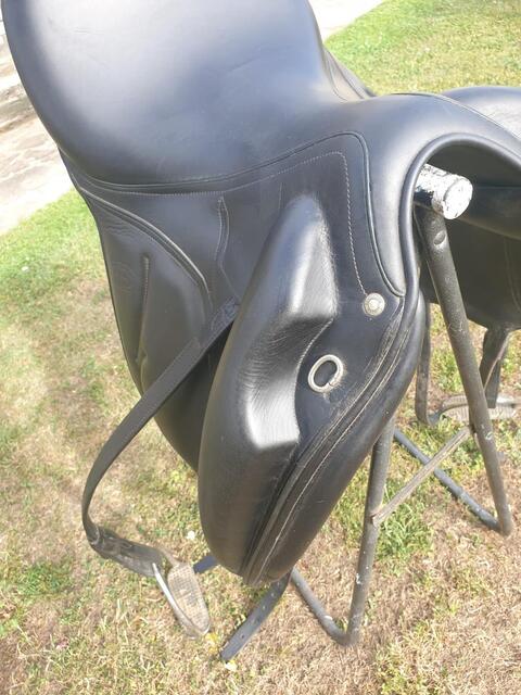 Selle de dressage