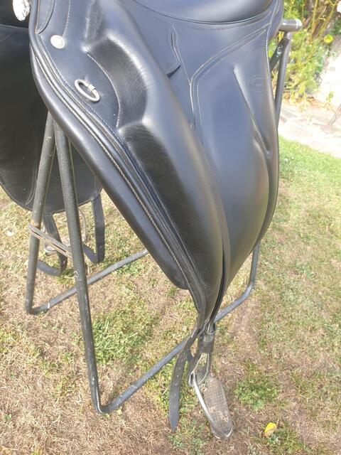 Selle de dressage