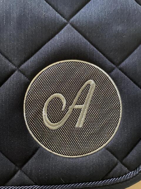 Tapis dressage pailleté neuf A