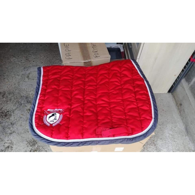 Tapis Fouganza rouge taille cheval