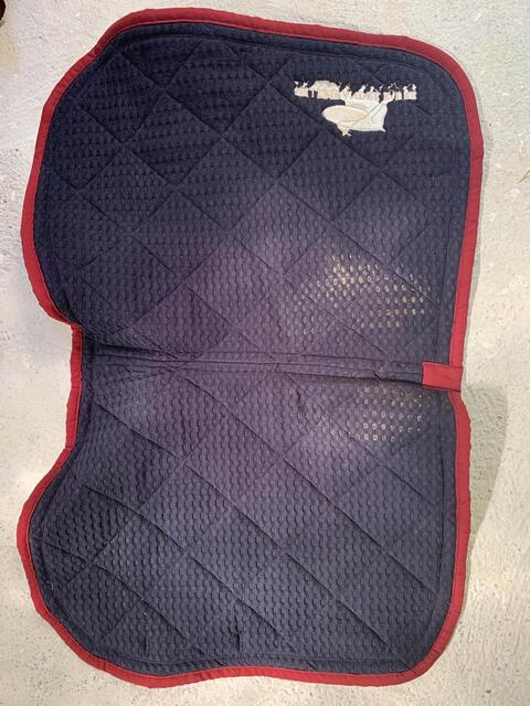 Ensemble Tapis + Bonnet Equidées