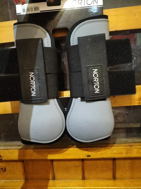 Protection Norton grise