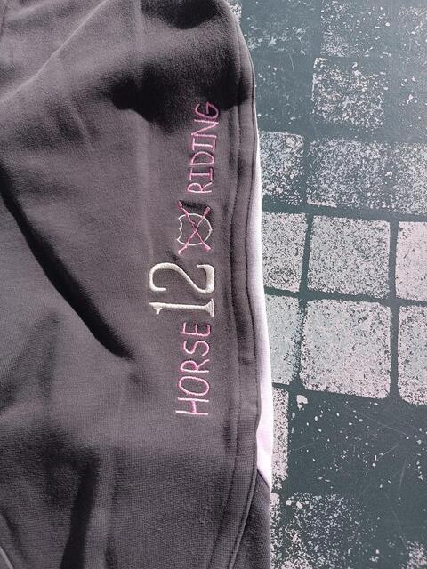 Pantalon Fouganza gris et rose