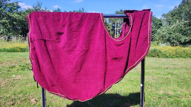 Couvre-reins bordeaux taille poney D Equithème