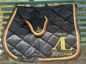 Ensemble tapis & bonnet Alexandra Ledermann