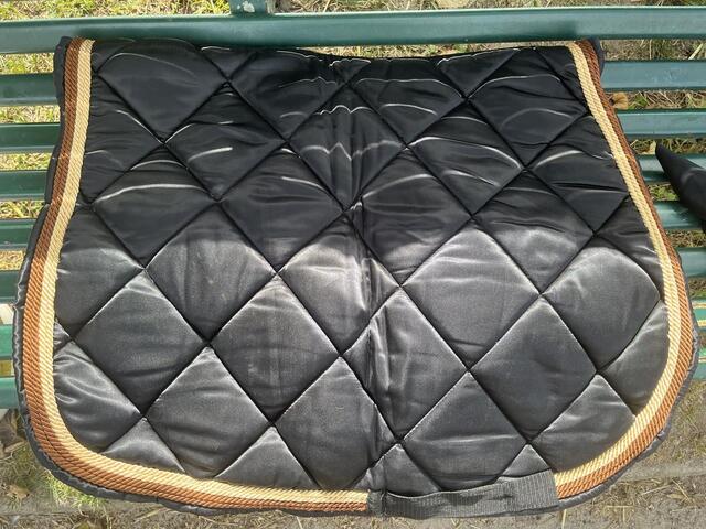 Ensemble tapis & bonnet Alexandra Ledermann