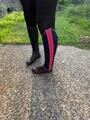 chaps cuir bleu marine et bordures rose