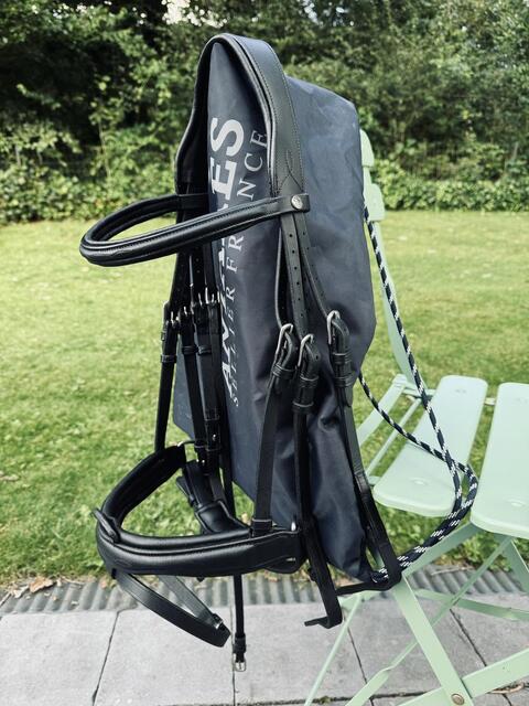 Bride Antares noir taille 1