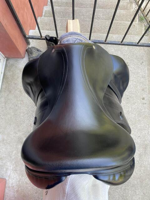 Selle de dressage hermes