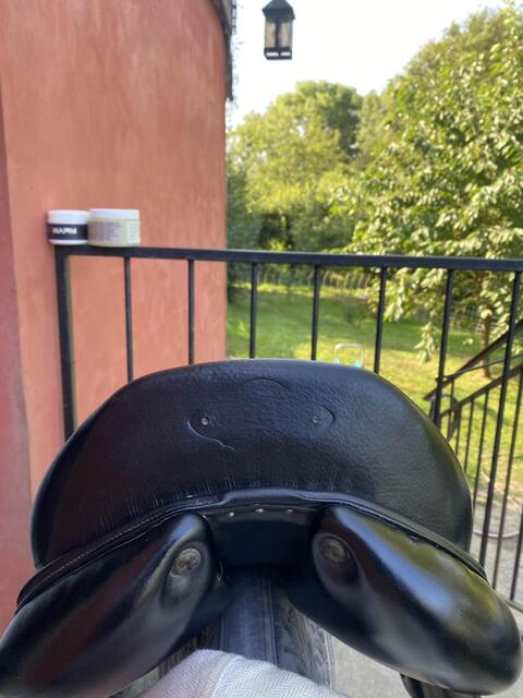 Selle de dressage hermes
