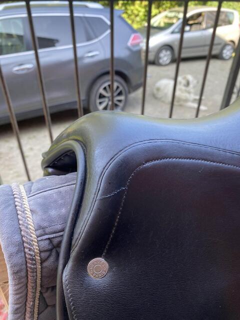Selle de dressage hermes
