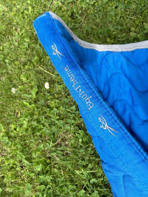 Tapis équithème bleu électrique