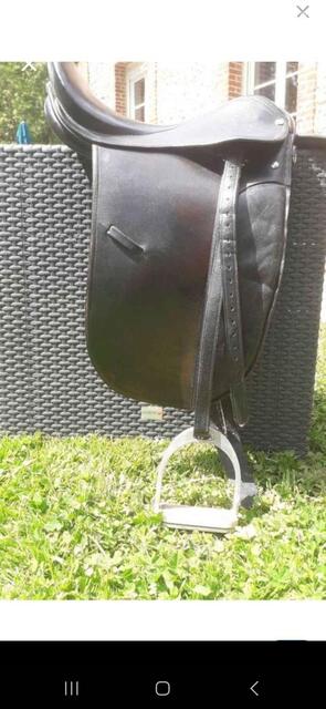 Selle de dressage