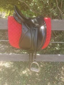 Selle de dressage