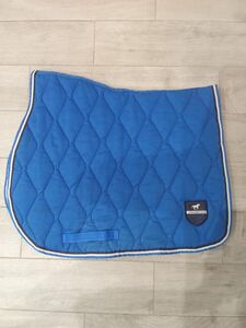 Tapis bleu