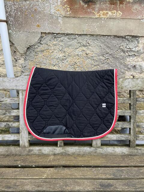 Tapis GEM noir et rouge