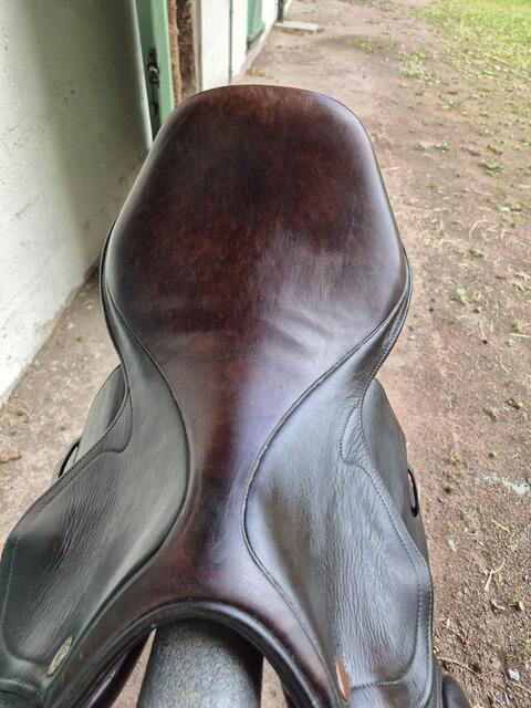 Selle eric thomas lugano Taille 17,5
