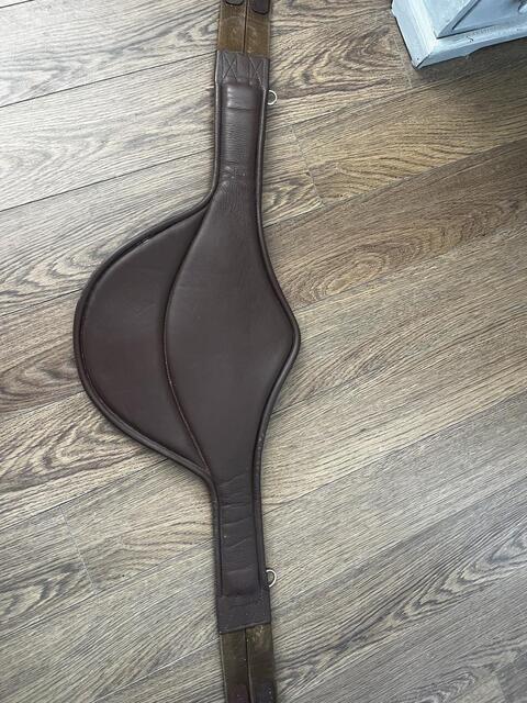 Bavette taille 125cm Time Rider cuir marron