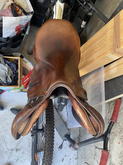Selle Stübben 17,5 pouces