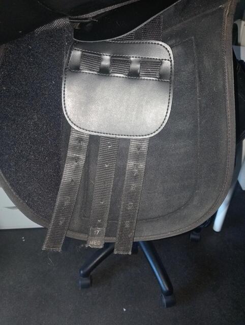 Selle mixte Sportech memory a vendre en 17pouces