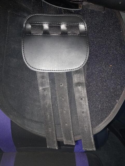 Selle mixte Sportech memory a vendre en 17pouces