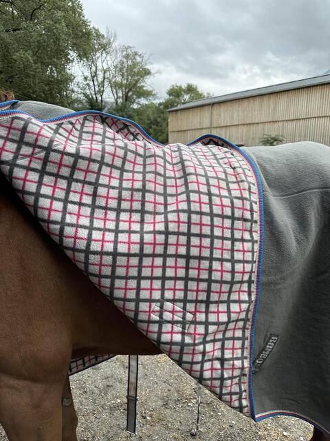 polaire horsewear taille 150cm/100g