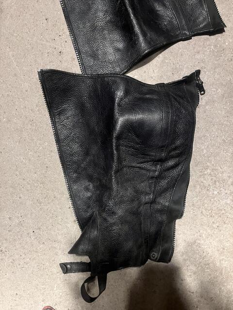 Mini Chaps en cuir
