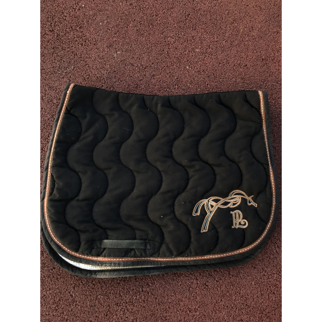 tapis noir et marron pénélope leprevost