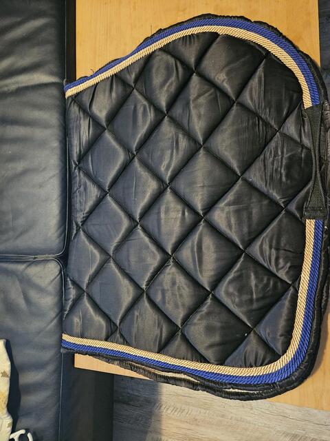 Ensemble tapis et bonnet AL