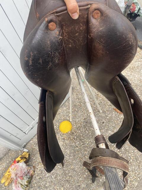 Lot 2 selles