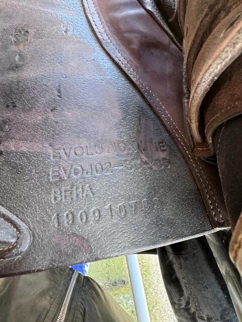 Selle Ikonic