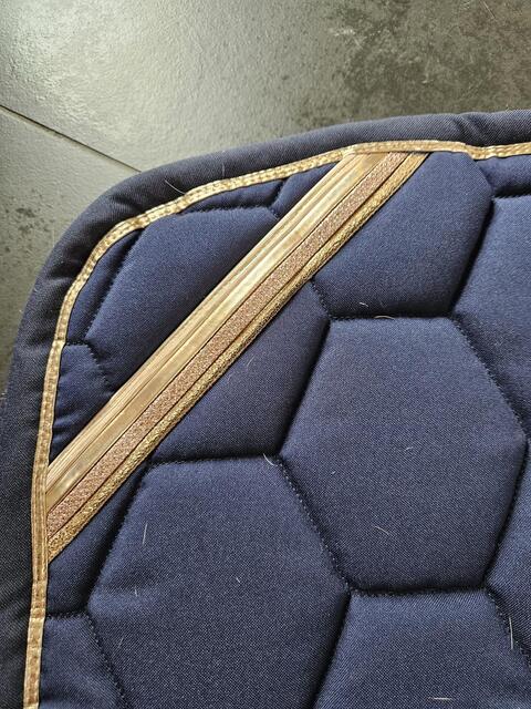 Tapis oxxer bleu marine, rose gold