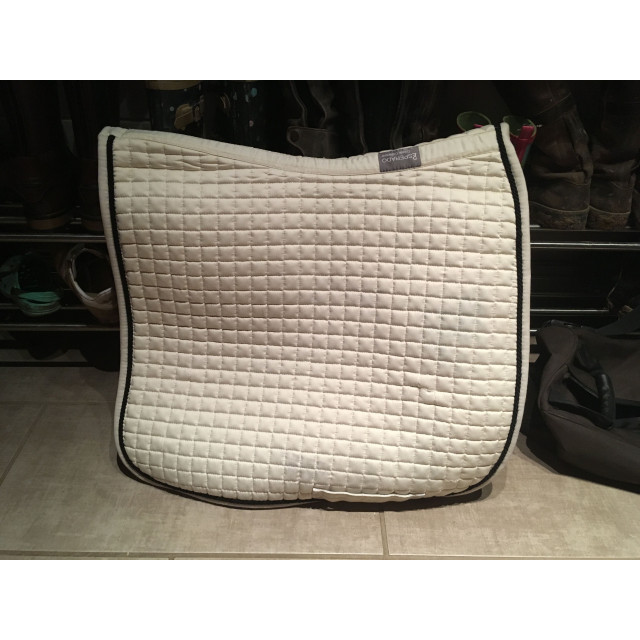 Tapis de dressage couleur champagne