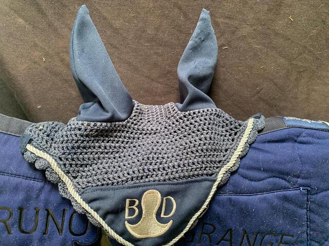 Tapis et bonnet Bruno Delgrange