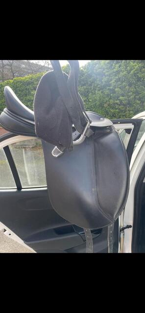 Selle de dressage Bates