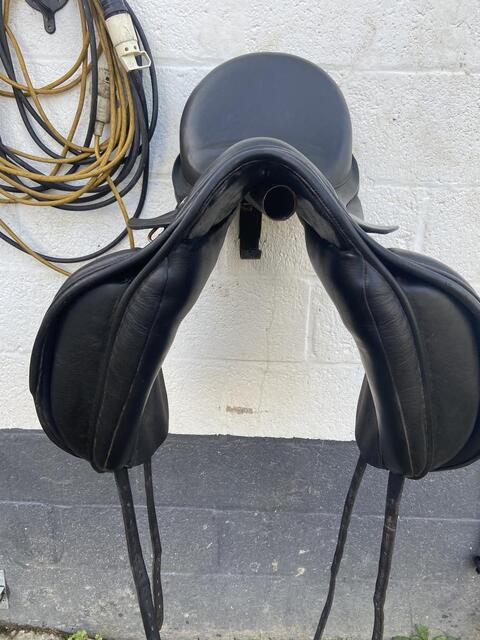 Selle Arno Brands 17,5 pouces