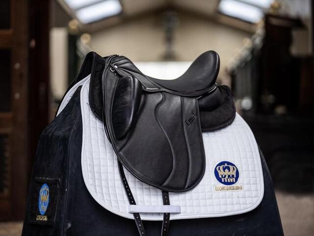 Selle de dressage KM worldriding