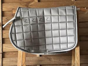 tapis gris