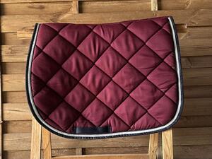 tapis bordeaux