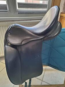 Selle dressage stubben