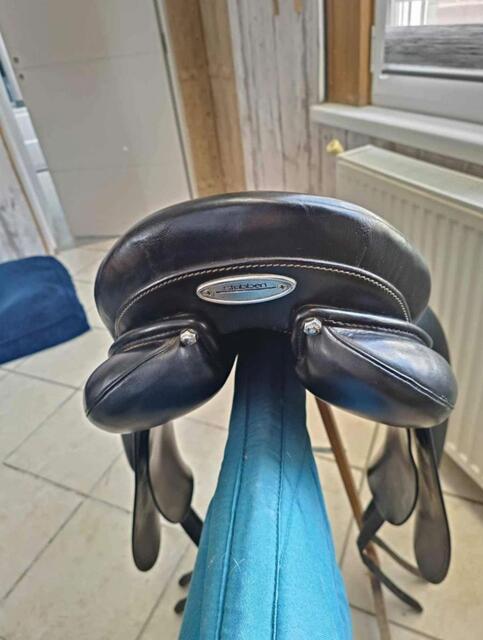 Selle dressage stubben