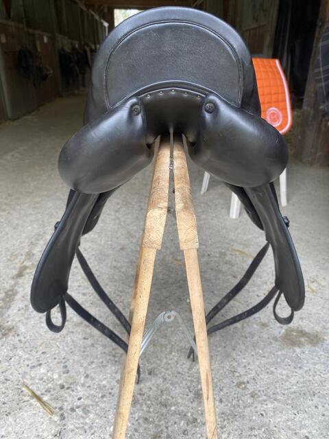 Selle de dressage