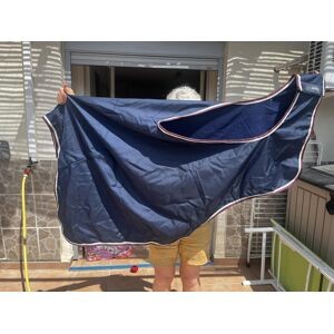 Couvre rein bleu imperméable et polaire taille 140cm
