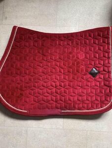 Tapis rouge velours Kentucky