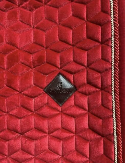 Tapis rouge velours Kentucky
