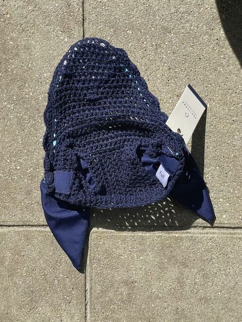 Bonnet bleu marine Cheval